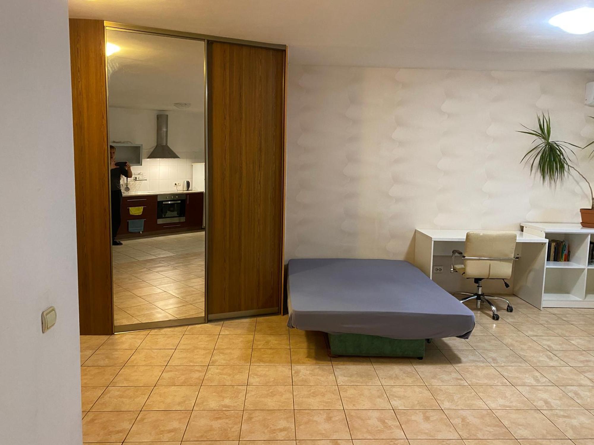 Studio apartment Charkiv Exteriör bild
